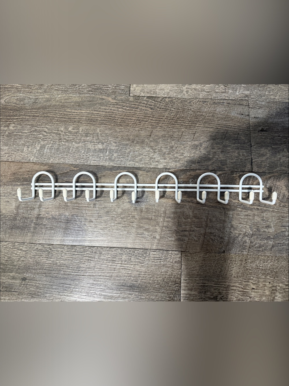 White Multi-Hook Wall / Closet Hanger Rack - Modern Over-the-Door Organizer